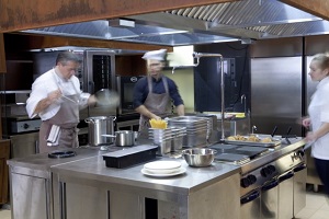 厨房のステンレス設備